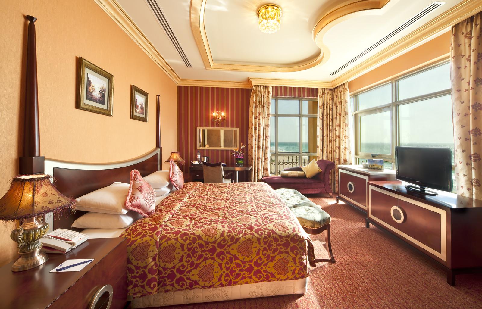 Sahara Beach Resort & Spa Шарджа Екстер'єр фото A room at the hotel