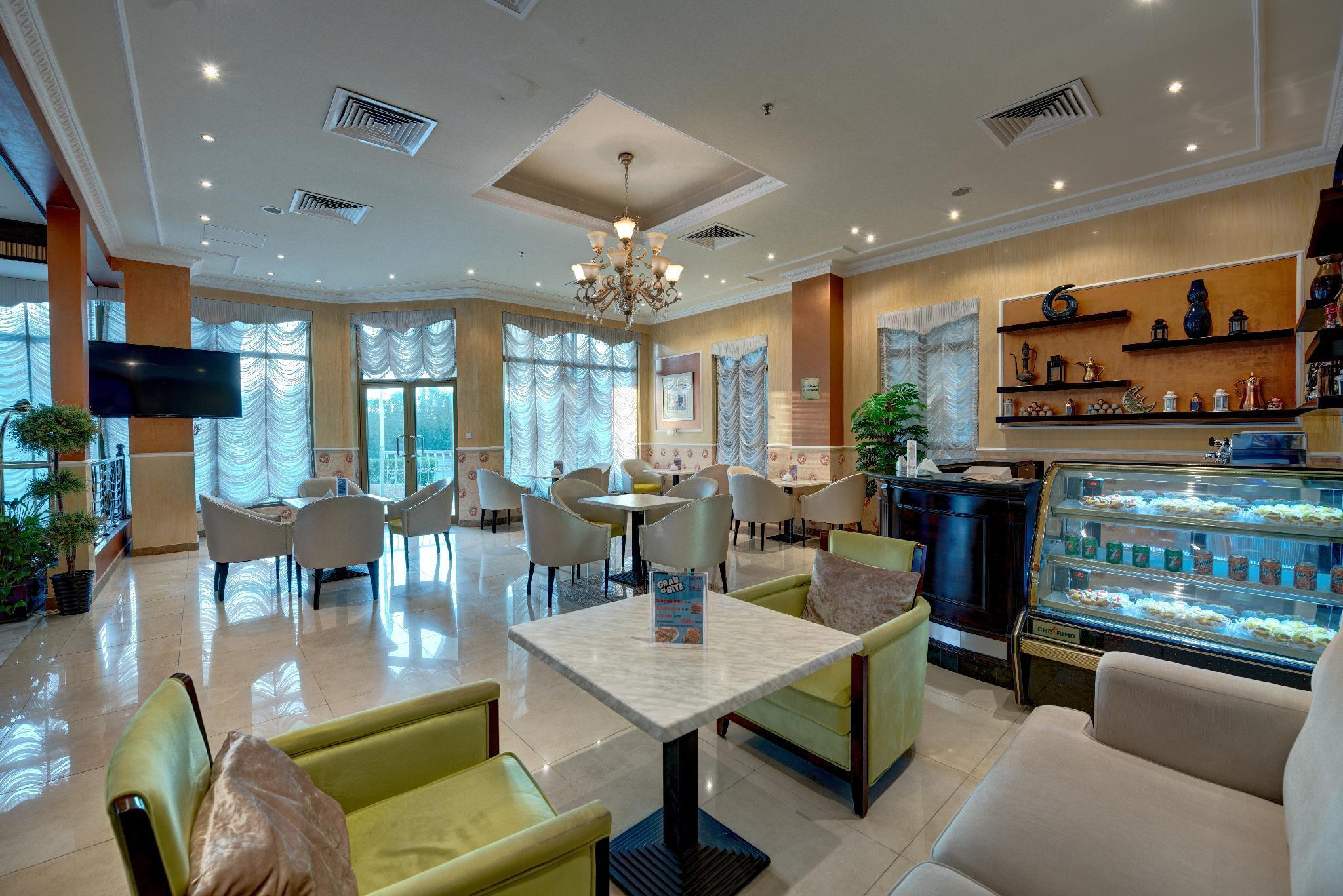 Sahara Beach Resort & Spa Шарджа Екстер'єр фото The lobby lounge at the hotel