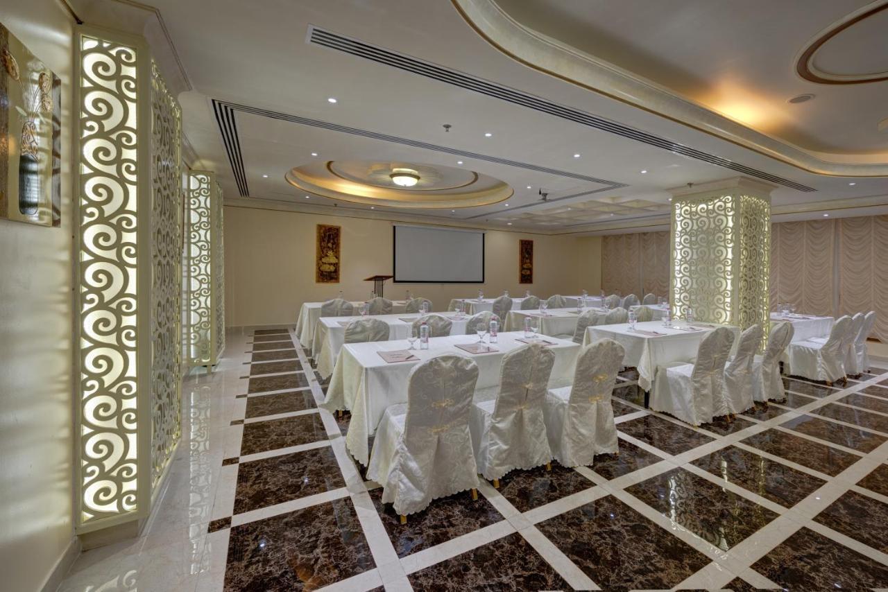 Sahara Beach Resort & Spa Шарджа Екстер'єр фото The ballroom